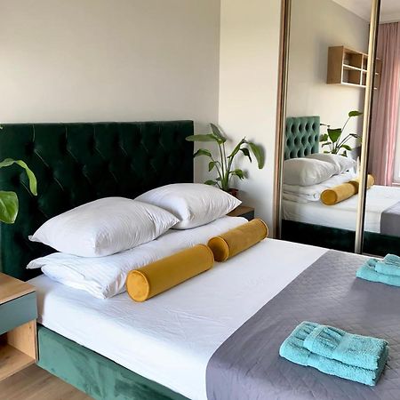 Cozy, Bright & Sunny Apartment With Terrace! Wrocław Kültér fotó